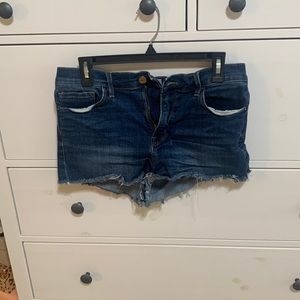 Cute Frame frayed Jean shorts!
